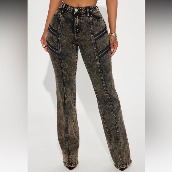 NWT Black acid wash flare jeans (stretchy) size 7 - Picture 2 of 4